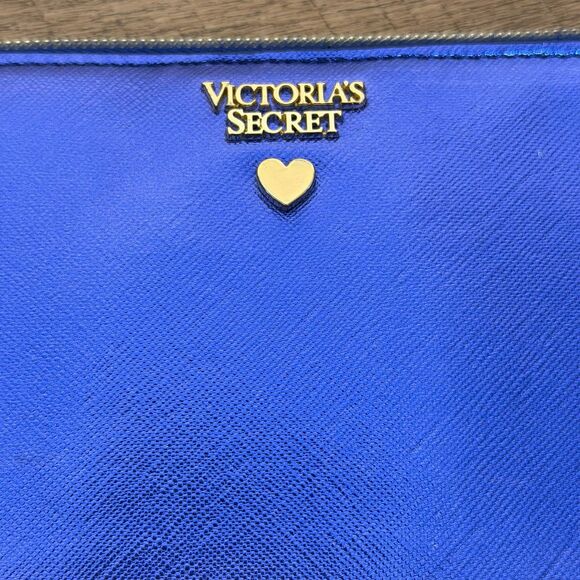 Victoria Secret Metallic Blue wristlet Wallet - Picture 2 of 7